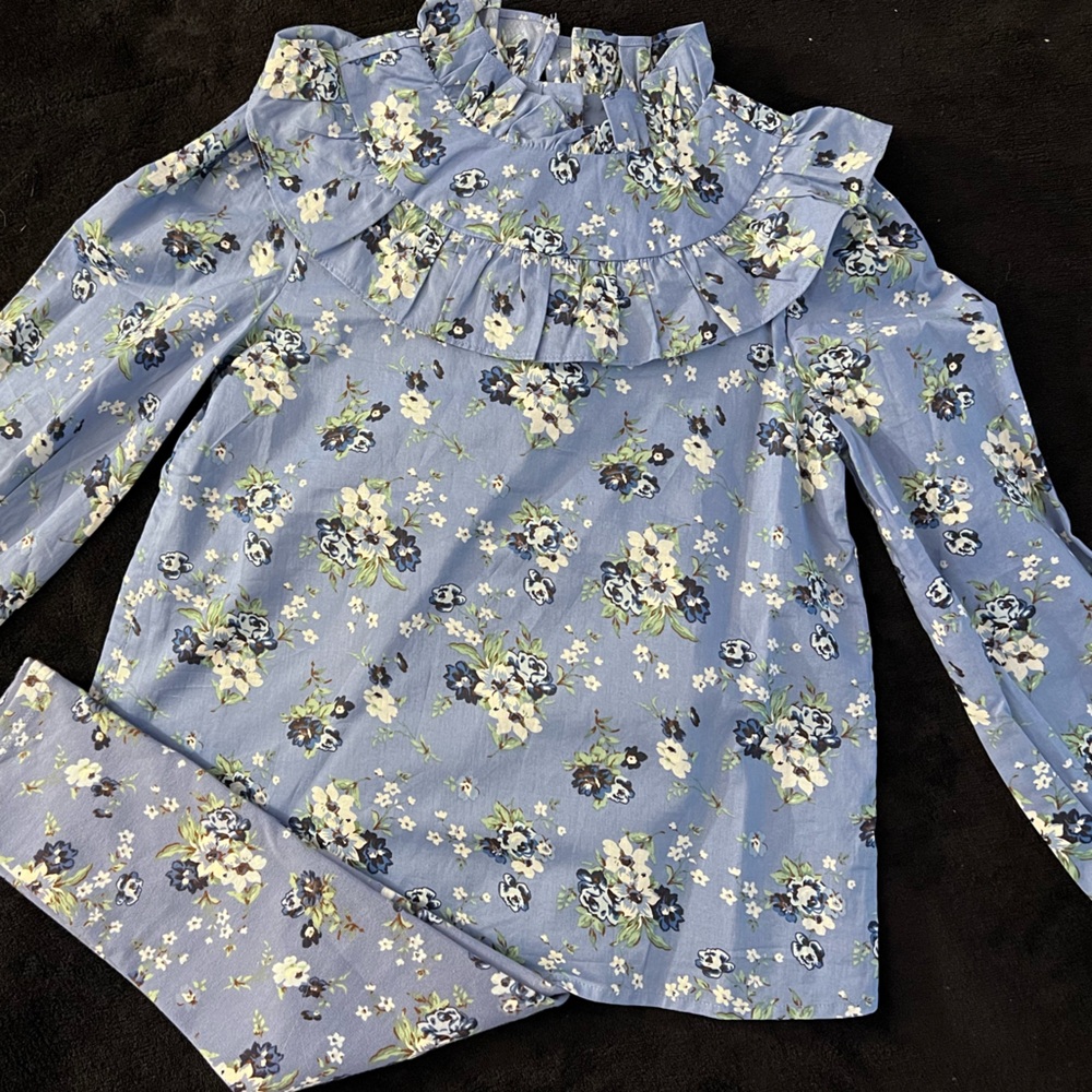 Blue Floral Ruffle Long Sleeve Blouse with leggings